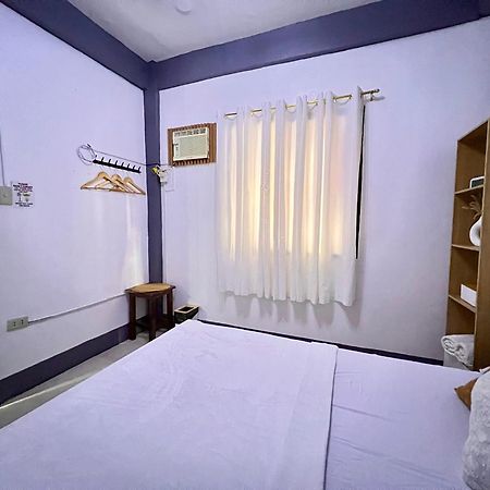 Eighty8 Tourist Inn Coron Buitenkant foto