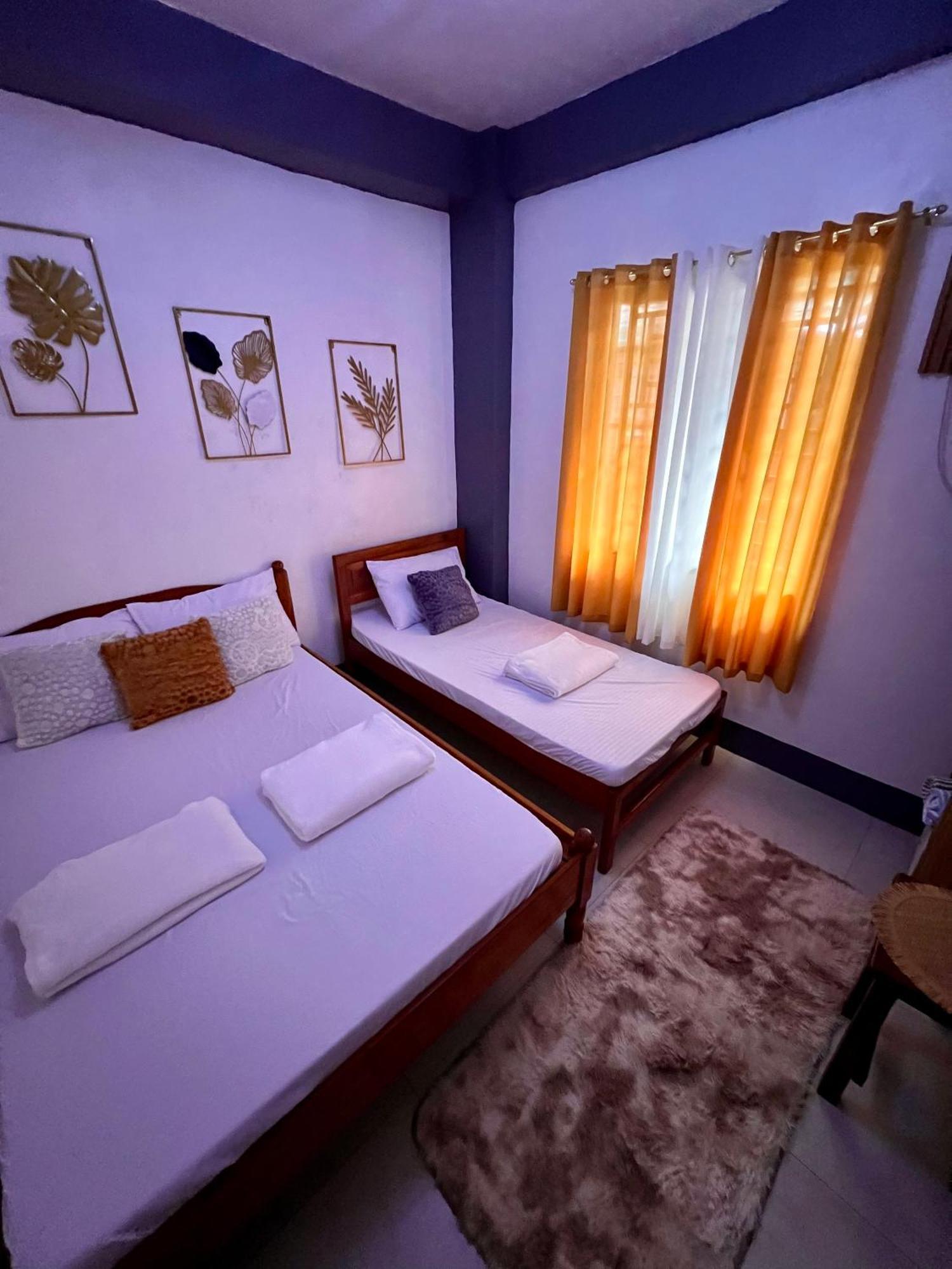 Eighty8 Tourist Inn Coron Buitenkant foto